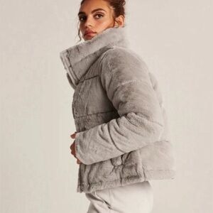 A&F Mini Puffer Jacket Medium Faux Fur Warm Gray Beige NWOT‎